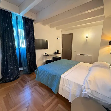 Gasthuis Sirius & Charme 4*